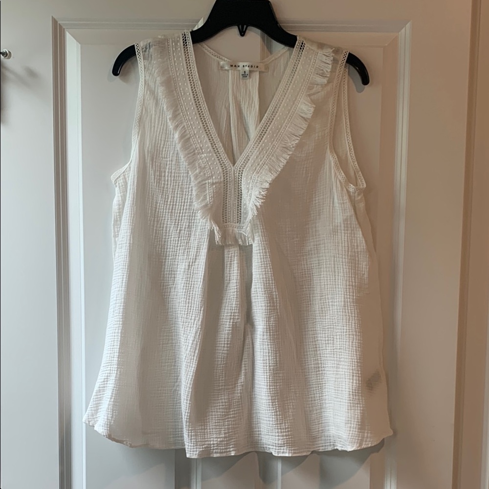 Max Studio White Sleeveless Ruffled Blouse